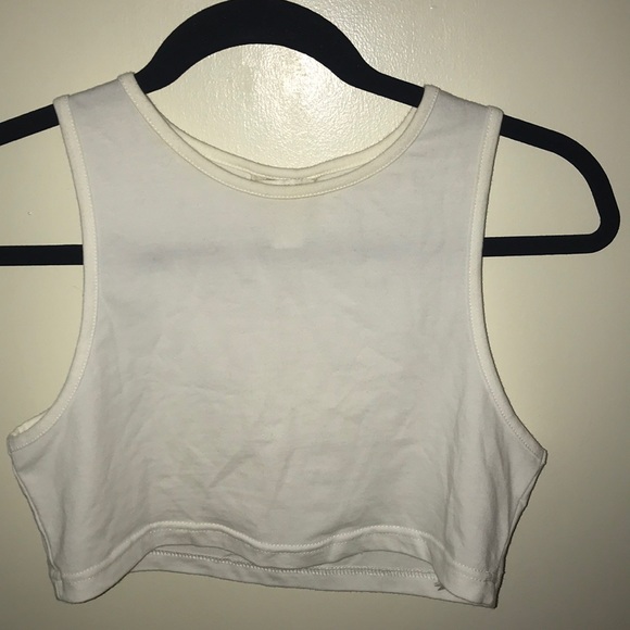 basic white crop top - Picture 2 of 2